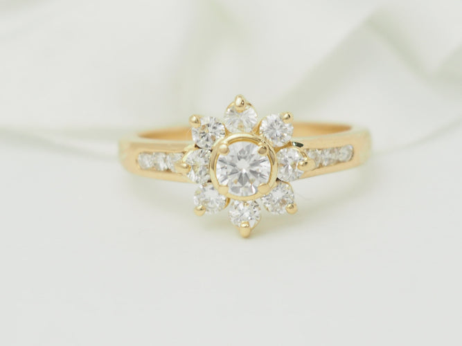Bague 53 Bague marguerite en or jaune 18 ct et diamants 58 Facettes 33442