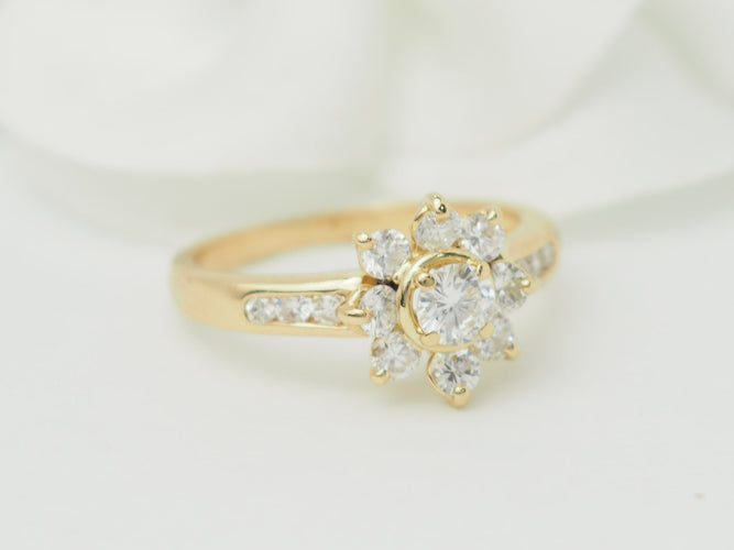 Bague 53 Bague marguerite en or jaune 18 ct et diamants 58 Facettes 33442