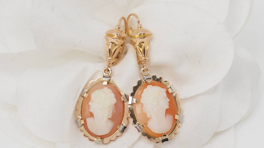 Boucles d'oreilles Pendants d'oreilles en or jaune 18 ct avec camée coquillage 58 Facettes 32620