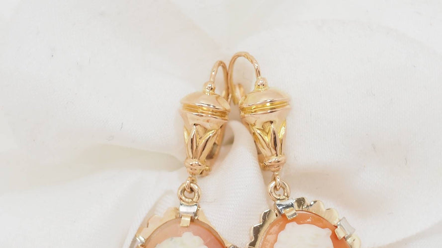 Boucles d'oreilles Pendants d'oreilles en or jaune 18 ct avec camée coquillage 58 Facettes 32620