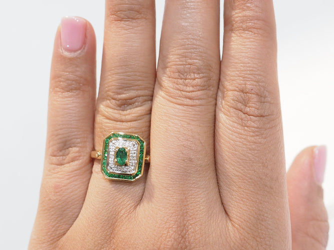 Bague 62 Bague en or jaune 18 ct avec émeraudes et diamants 58 Facettes 33466