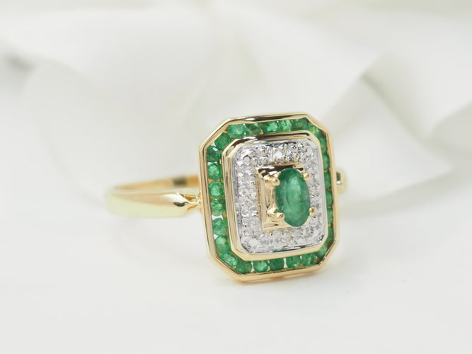 Bague 62 Bague en or jaune 18 ct avec émeraudes et diamants 58 Facettes 33466