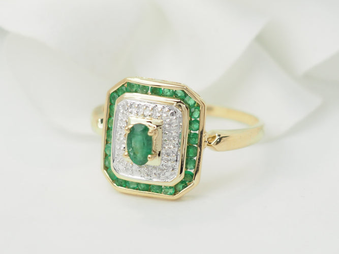 Bague 62 Bague en or jaune 18 ct avec émeraudes et diamants 58 Facettes 33466