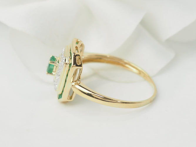Bague 62 Bague en or jaune 18 ct avec émeraudes et diamants 58 Facettes 33466