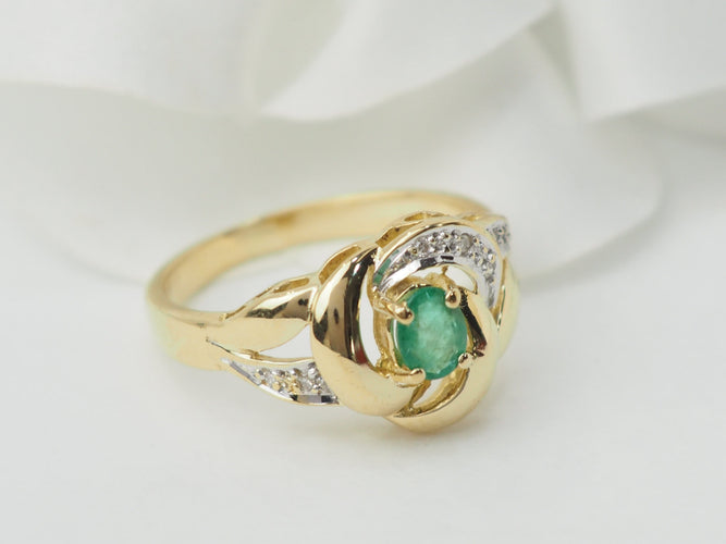 Bague 52.5 Bague vintage en or jaune 18 ct avec émeraude et diamants 58 Facettes 33274