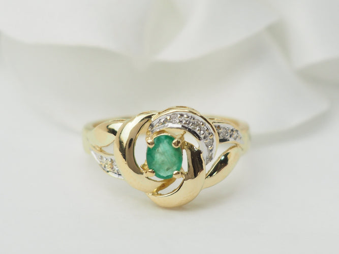 Bague 52.5 Bague vintage en or jaune 18 ct avec émeraude et diamants 58 Facettes 33274