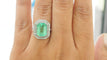Bague 52 Bague double entourage en or blanc 18 kt, émeraude et diamants 58 Facettes 32636