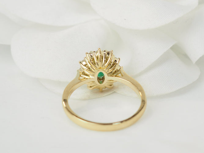Bague 54 Bague marguerite en or jaune 18 kt, émeraude et diamants 58 Facettes 33519