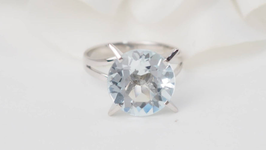 Bague 48 Bague vintage en or blanc 18 ct avec aigue-marine 4 ct 58 Facettes 32954