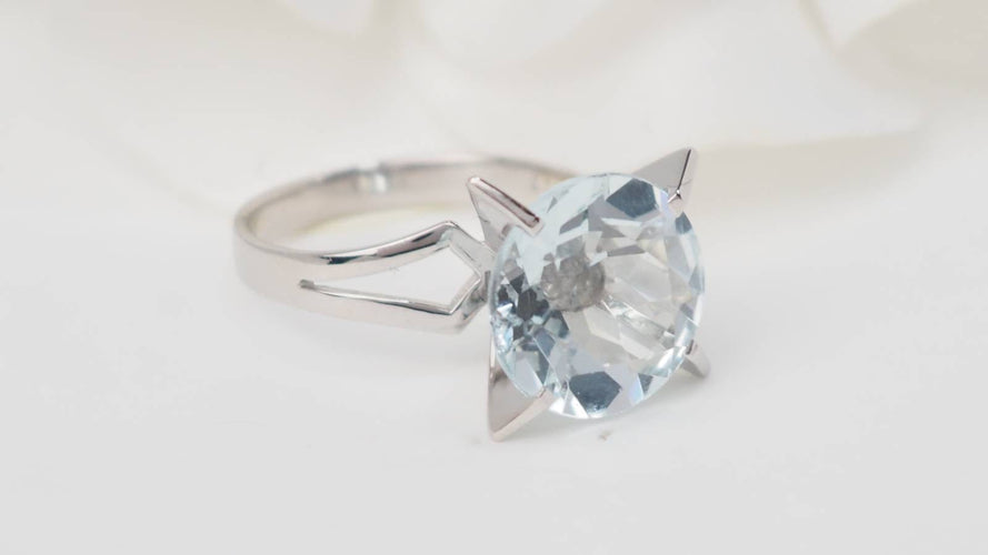 Bague 48 Bague vintage en or blanc 18 ct avec aigue-marine 4 ct 58 Facettes 32954