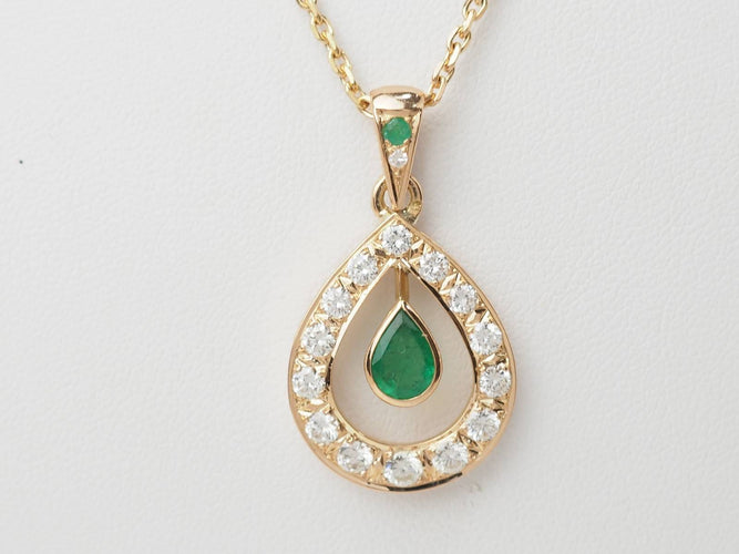 Collier Collier pendentif en or jaune 18 kt, émeraude et diamants 58 Facettes 33327