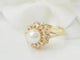 Bague 53.5 Bague vintage en or jaune 18 ct, perle de culture et diamants 58 Facettes 33538