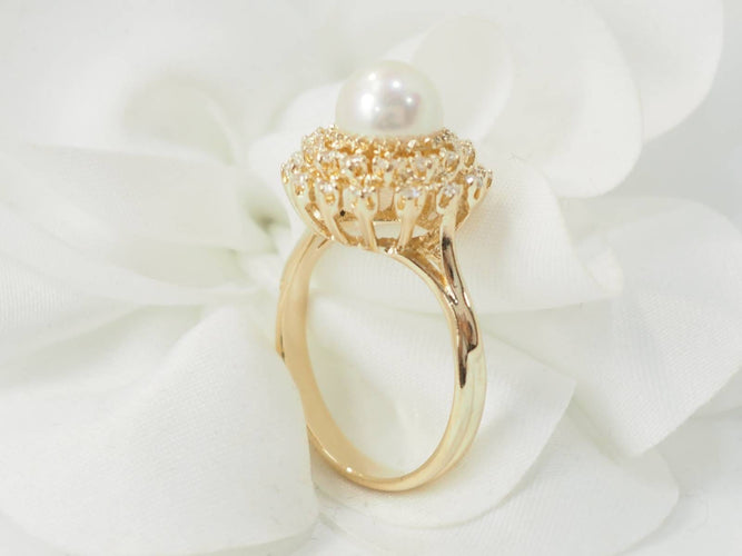 Bague 53.5 Bague vintage en or jaune 18 ct, perle de culture et diamants 58 Facettes 33538