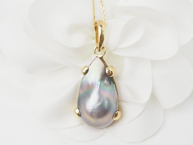 Pendentif Pendentif perle Mabé de Tahiti taille poire en or jaune 18 ct 58 Facettes 33335