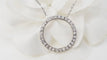 Collier Collier pendentif cercle en or blanc 18 ct et diamants 58 Facettes 32920