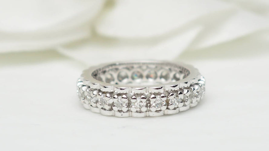Bague 49 Alliance américaine vintage en or blanc 18 kt et diamants 58 Facettes 29567