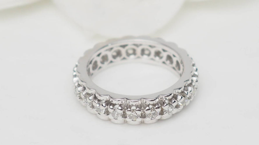 Bague 49 Alliance américaine vintage en or blanc 18 kt et diamants 58 Facettes 29567