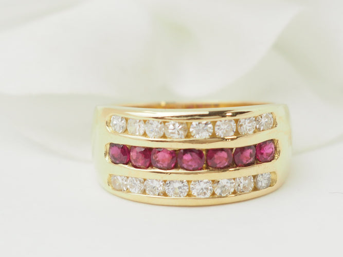Bague 55 Bague ruban en or jaune 18 ct avec rubis et diamants 58 Facettes 33619