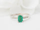 Bague 53 Bague solitaire en or blanc 18 ct, émeraude et diamants 58 Facettes 31389