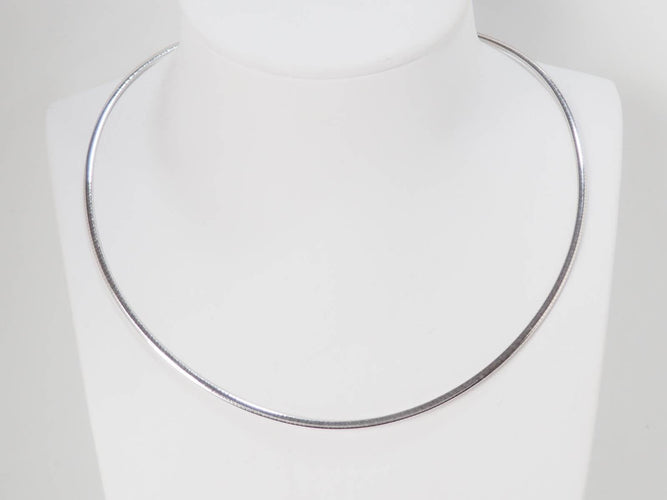 Collier Collier oméga en or blanc 18 kt 58 Facettes 32185