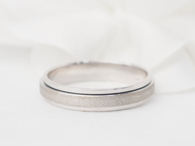Bague 65 Piaget Possession - Bague en or blanc 18 kt 58 Facettes 29134