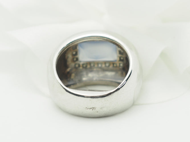 Bague 51 Poiray - Bague en or blanc 18 kt, calcédoine bleue et diamants 58 Facettes