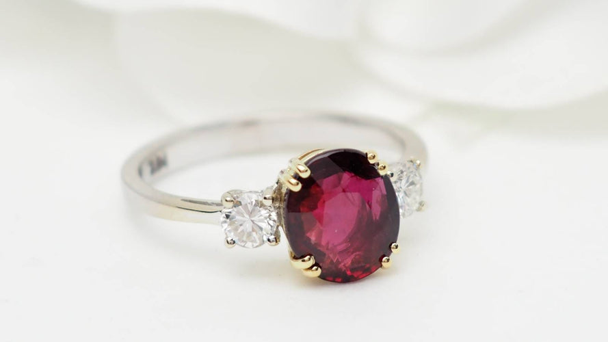 Bague 54 Bague en or bicolore 18 ct avec rubis naturel et diamants 58 Facettes 32734