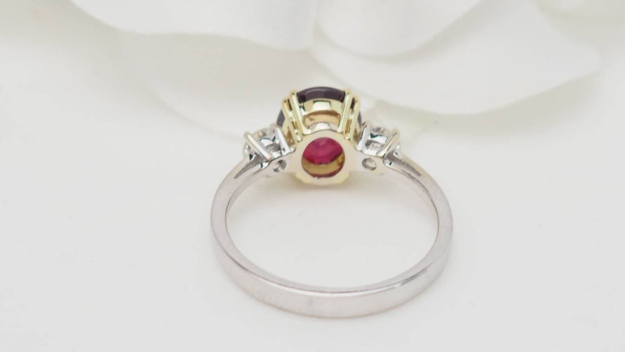 Bague 54 Bague en or bicolore 18 ct avec rubis naturel et diamants 58 Facettes 32734