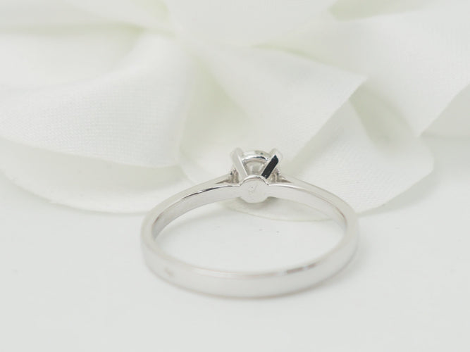 Bague 54 Bague solitaire en or blanc 18 ct et diamants 0,35 ct 58 Facettes 28292