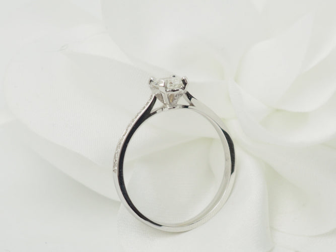 Bague 54 Bague solitaire en or blanc 18 ct et diamants 0,35 ct 58 Facettes 28292