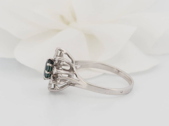Bague 57.5 Bague entourage en or blanc 18 ct, saphir et diamants 58 Facettes 31220