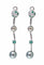 Boucles d'oreilles Pendants d’oreilles en or blanc 18k pavés de diamants, émeraudes et perles grises 58 Facettes BO/220070 RIV