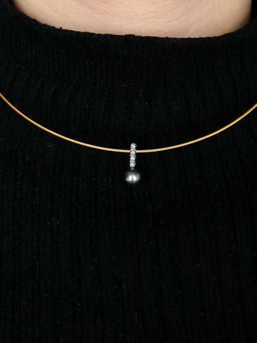 Collier Or Jaune / Diamants Collier pendentif en or jaune et blanc 18 carats, diamants et perle de Tahiti 58 Facettes BO/220037
