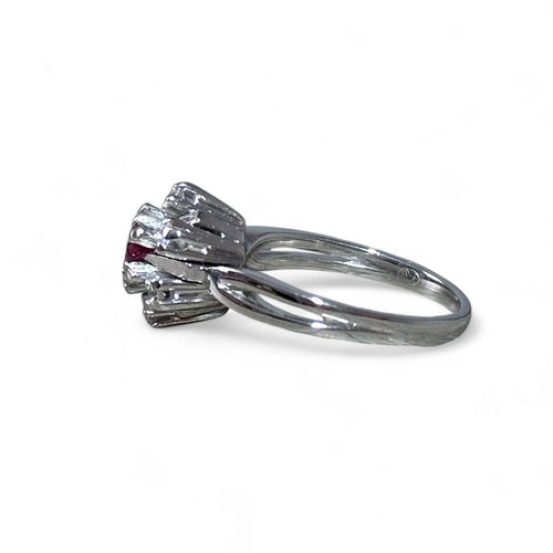 Bague 49 Bague marguerite rubis et diamants en or 18 carats 58 Facettes 229