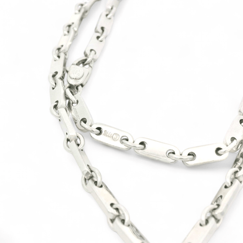 Collier Cartier - Collier chaîne et médaillon en or jaune et diamant 58 Facettes