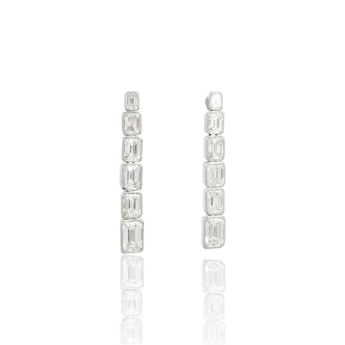 Boucles d'oreilles Boucles d'oreilles longues taille émeraude en platine et diamants 58 Facettes