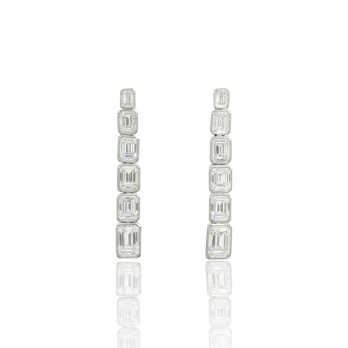 Boucles d'oreilles Boucles d'oreilles longues taille émeraude en platine et diamants 58 Facettes