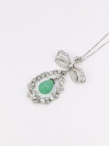 Collier Collier nœud Belle Époque en platine, émeraude et diamants 58 Facettes 1188.1