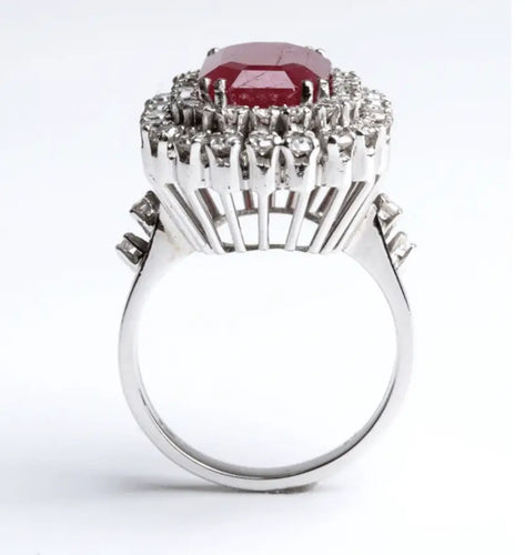 Bague Bague en or blanc avec rubis birman 8,93 ct et diamants 58 Facettes 13417