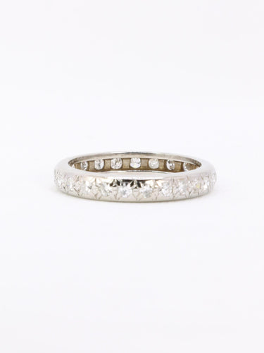 Bague 53 Alliance vintage sertie étoile en or blanc 18 carats et diamants 58 Facettes 1145.2