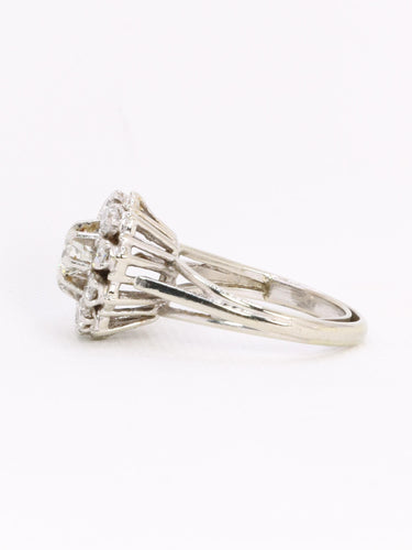 Bague 51.5 Bague marguerite en or blanc 18 carats et diamants 1,10 ct 58 Facettes 1CA0000065/1