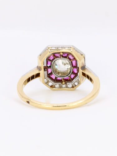 Bague 57.5 Bague Art déco en or 18 carats et platine, diamants et rubis calibrés 58 Facettes 882