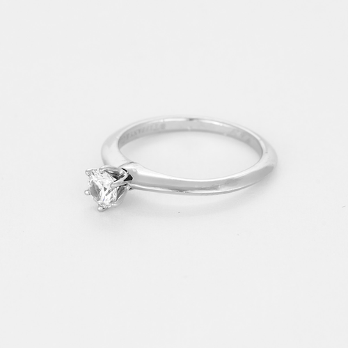 Bague 49 TIFFANY & CO - Bague Solitaire en platine et diamants 58 Facettes DV18516-1-49-2