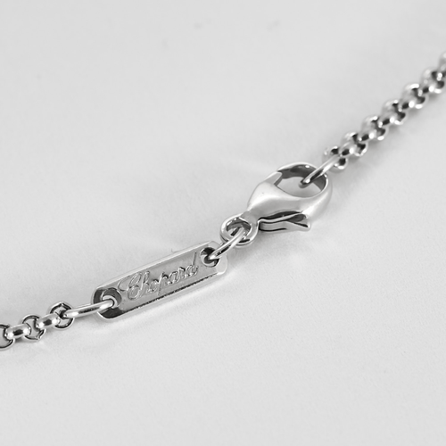 Collier Chopard -  Collier éléphant Happy Diamonds en or gris et diamants 58 Facettes DV20027-1
