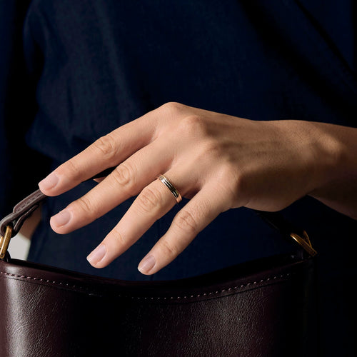 Bague 63 Cartier  Collection "Vendôme Louis Cartier" - Alliance trois ors 58 Facettes DV17684-1