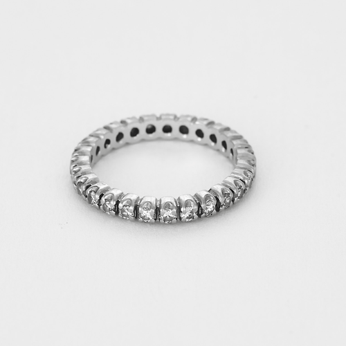Alliance américaine en or blanc et diamants