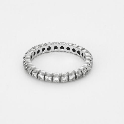 Alliance américaine en or blanc et diamants