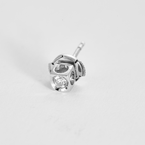 Boucles d'oreilles DINH VAN - Le Cube - Paire de Boucles d'Oreilles en or gris et diamant 58 Facettes DDV21154-3