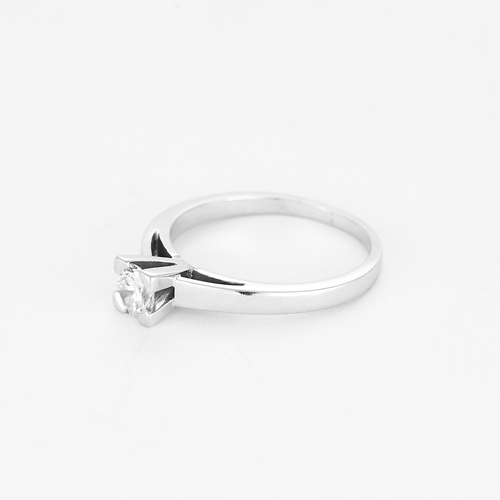 Bague 52 Bague solitaire en or gris et diamant 58 Facettes DV21344-1