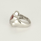 53 Bague moderniste en or gris, diamants, tourmaline rose et améthystes 58 Facettes DV20595-3